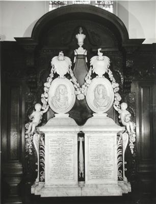 cc02070 Finch tomb.jpg; cc02069; Finch and Baines Tomb; Photograph